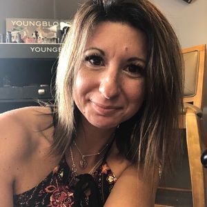 Meet your Posher, Carla